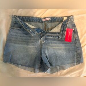 Size 29 (8) denim shorts